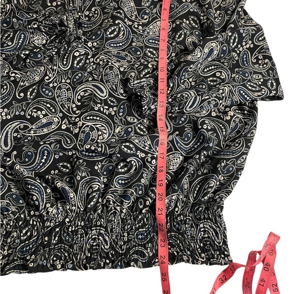 Ann Taylor XXL Navy and White Paisley Women's Top - Picture 3 of 3